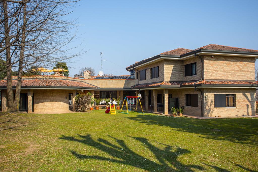 Villagramde Barlassina ภายนอก รูปภาพ